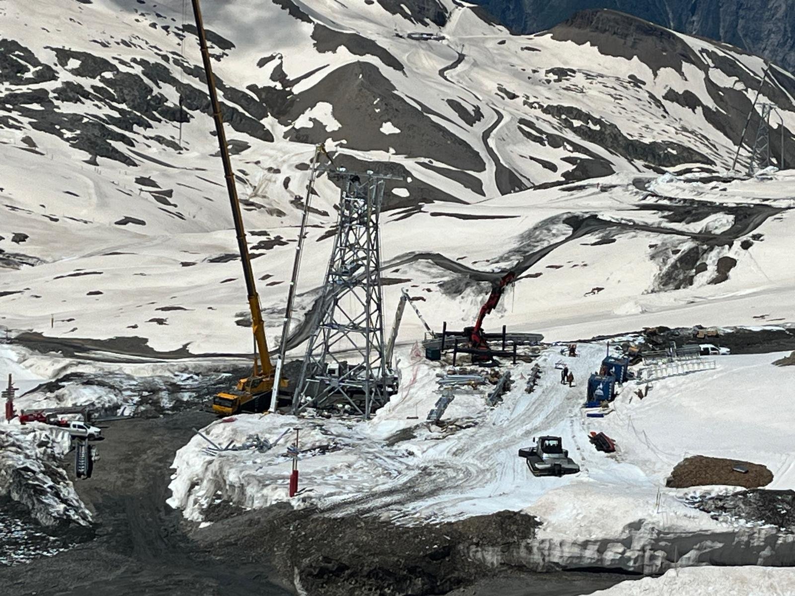 Intervention Z NACELLES sur pylône relais et structure en hauteur